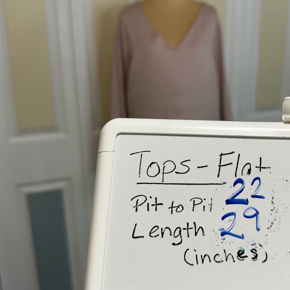 TDC Womens XL Mauve Pink V-Neck Pleated Bell Sleeve Tunic Blouse Hammered Satin - Picture 8 of 8